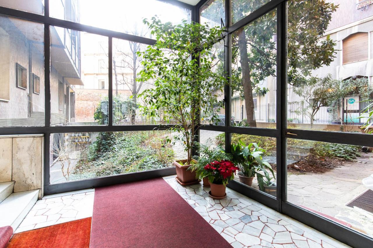 Duomo Apartament Apartment Милано Екстериор снимка